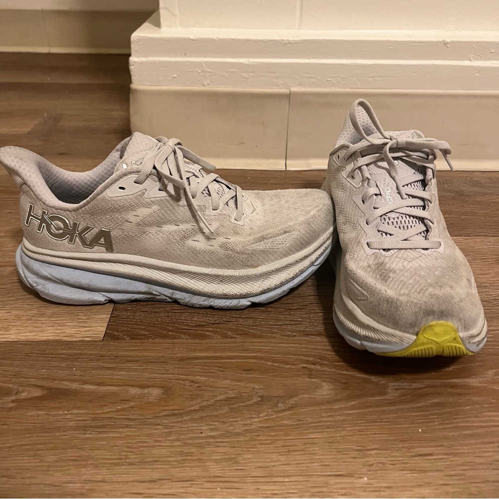 Hoka Clifton 9 Running Shoes